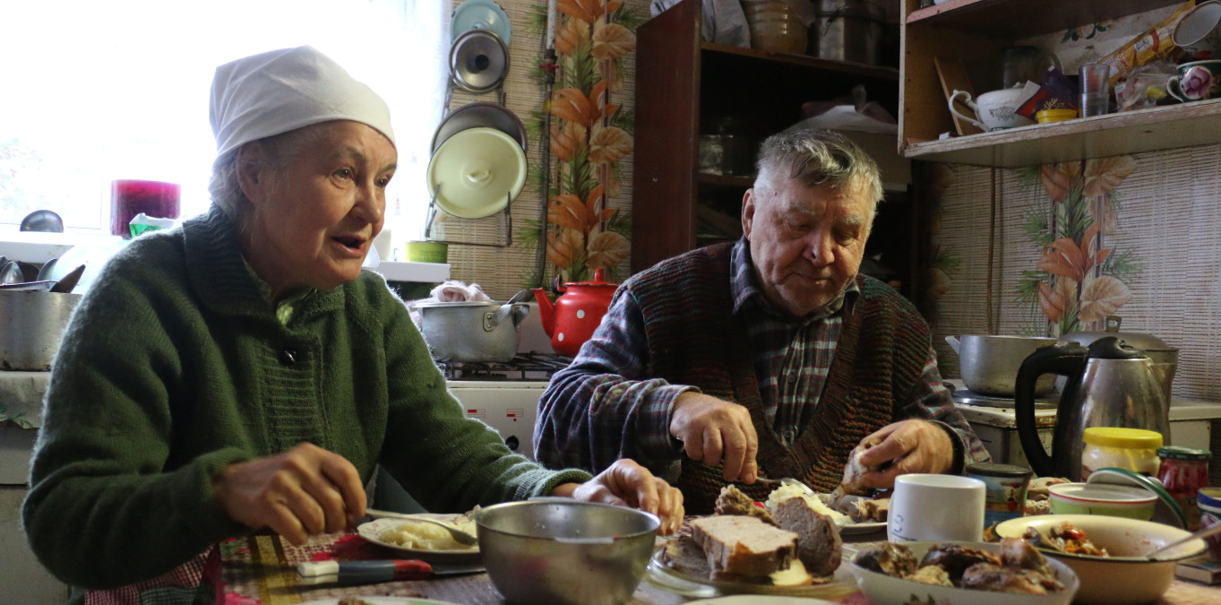Today and Tomorrow in Eastern Ukraine: Life and Hopes along the Line of Contact