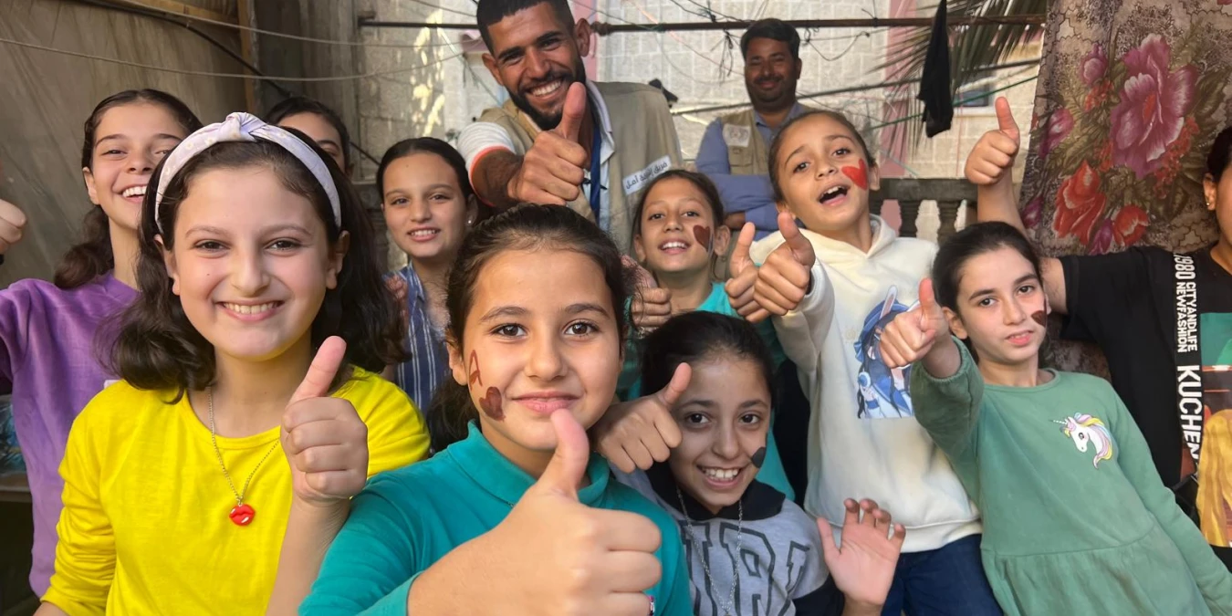 Since the beginning of 2024, together with War Child, we have been providing psychological assistence to children and their families. As of September 2024, we have helped 7,544 children and family members. This support was possible thanks to our Club of Friends and the SOS Gaza Emergency Appeal. During the second half of the year, we were able to help 8,259 children and their parents. In total, together with War Child, we supported 15,803 children and family members in 2024.