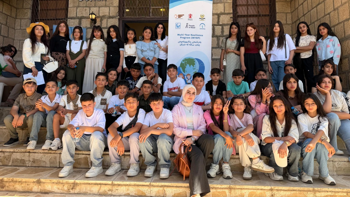 Students outside Dohuk Gallery as part of their educational trip.