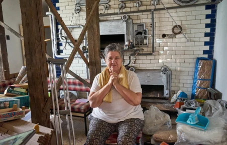“That’s our roofs, grandpa!” The house of Marie and her husband has been destroyed by tornado