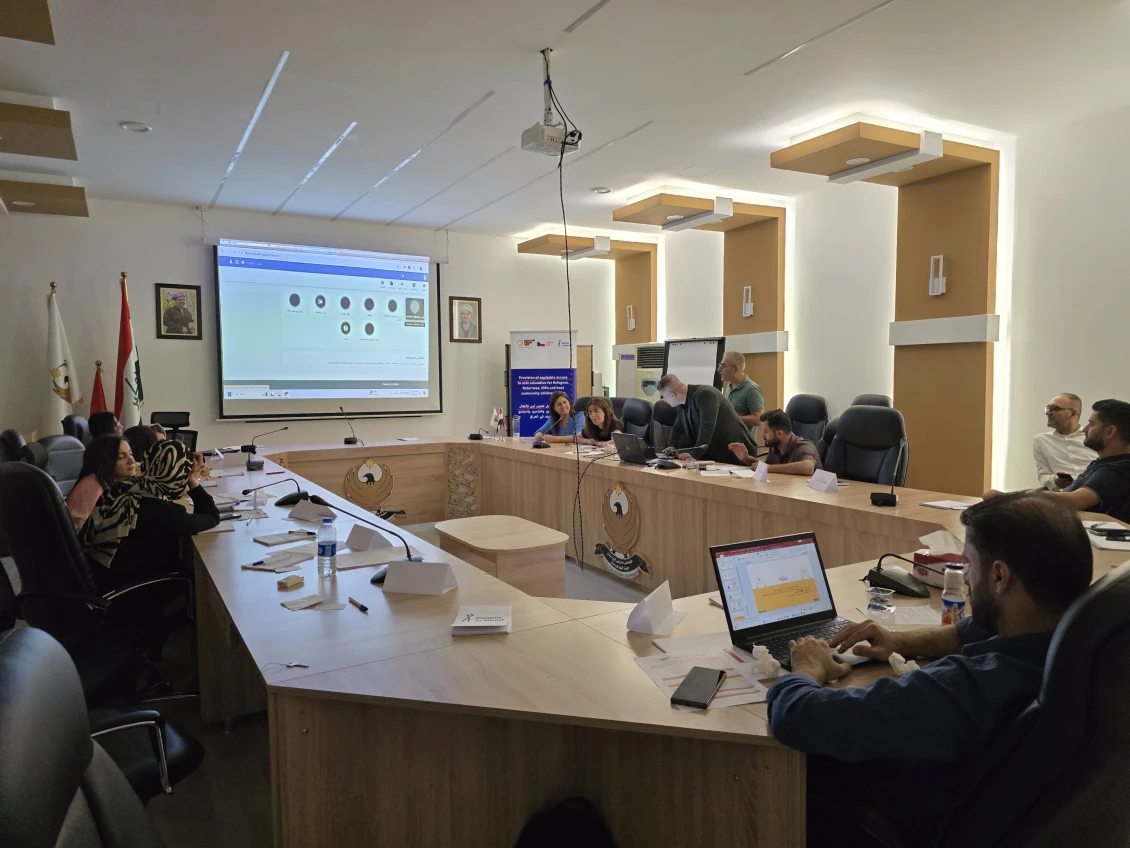 Educational personnel from the Department of Education attending training