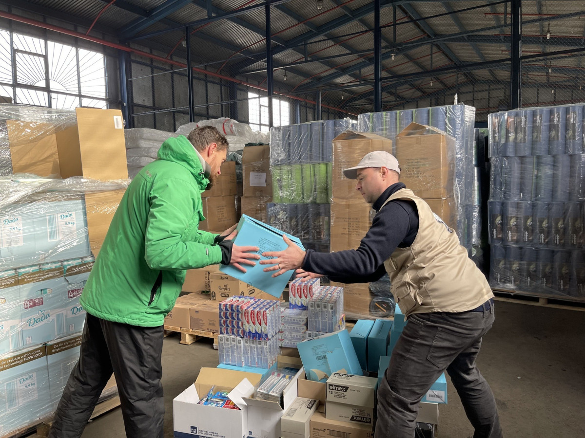 In Ukraine, we are supplying water to tens of thousands of people. In the Czech Republic, we are running counselling and assistance centres for refugees