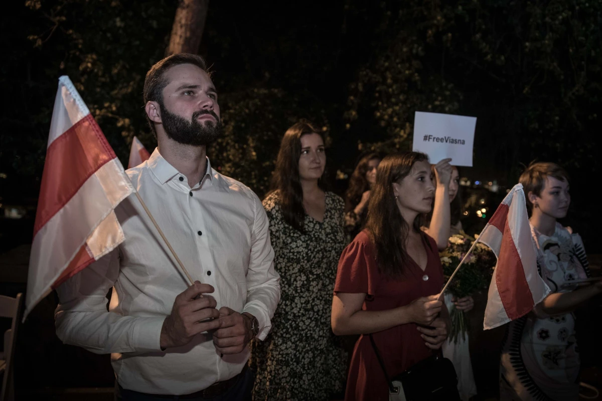 Belarus Frees Over 50 Political Prisoners, But Hundreds Remain Behind Bars