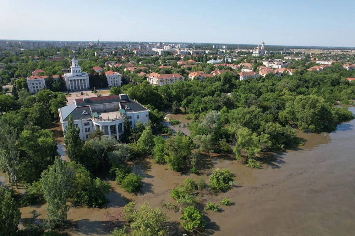 Flooding in the town of Nova Kakhovka after the dam burst.