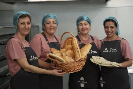 The Mets & More Bakery in Metsamor City, established in pursuit of social cohesion, has begun operations