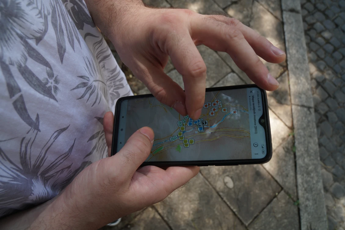 The map has the basic goal of searching for hidden, invisible, forgotten, or historically significant locations in Mostar. 