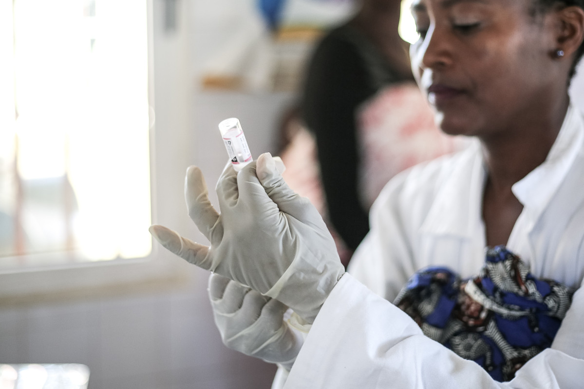 Born Free to Shine: Fighting Mother-to-Child HIV transmission