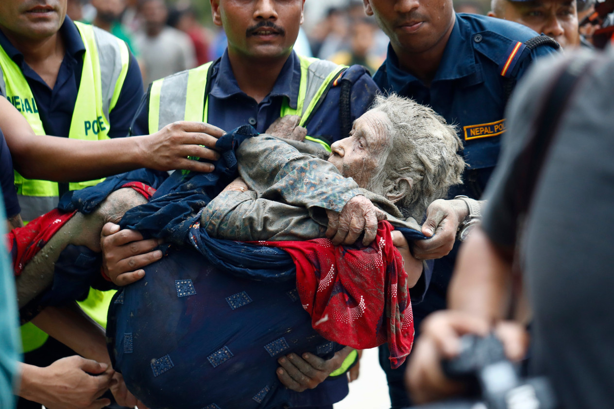 SOS Nepal: Helping after the flooding