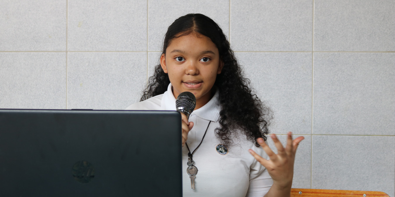 One World in Schools Teaches Angolan Students to Think Critically