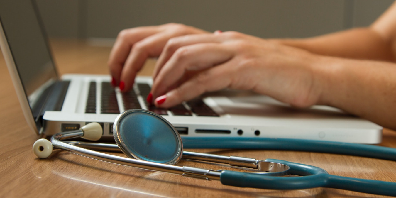 Providing Important Medical Support Online for Ukrainian Refugees Living in the Czech Republic