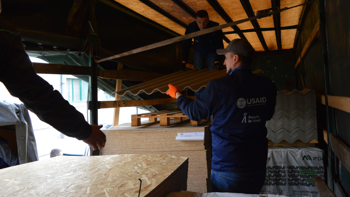 Distribution of construction materials to support those affected during the attack in Dnipro