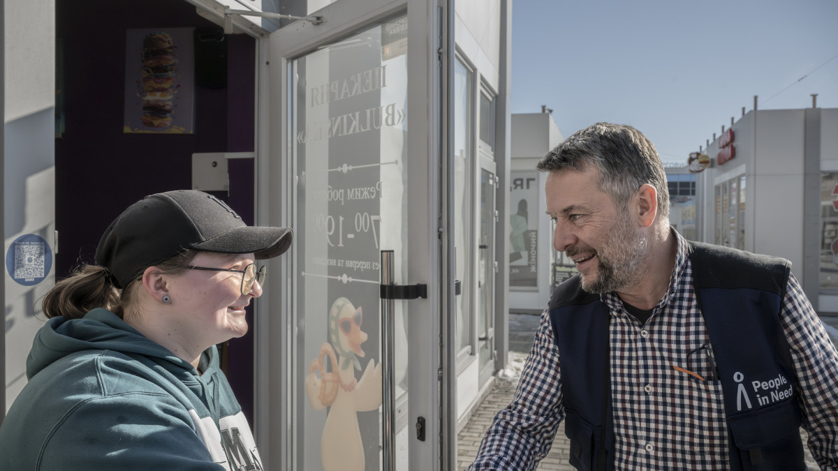 Supporting business in times of war