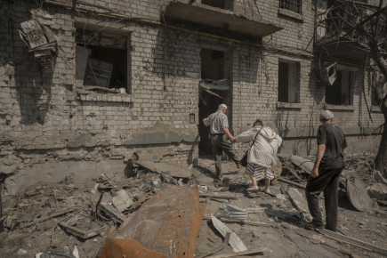 Large-Scale Attack Hits Kyiv, Leaving Extensive Civilian Damage