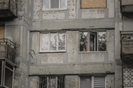 Restoring homes and hope near the frontline in Ukraine