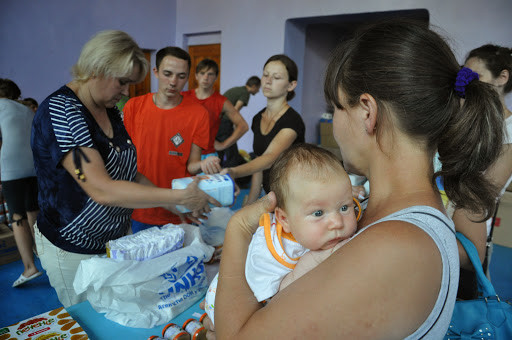 People in Need provides aid for 496 children, who have fled fighting in the Ukraine. Further funds were released from the Club of Friends Humanitarian Fund