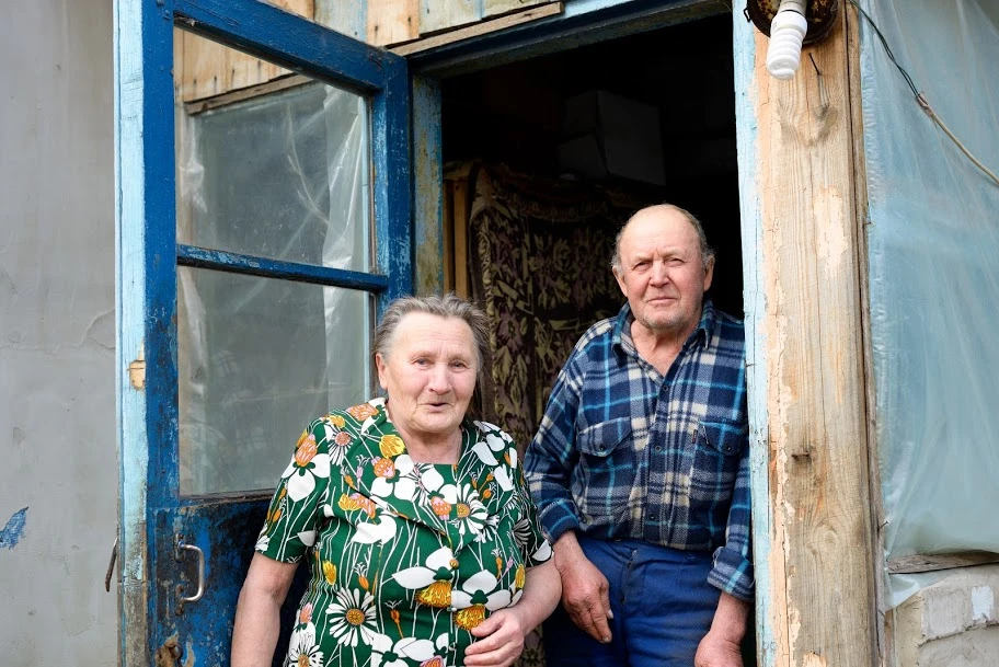 Second Winter in the Midst of Conflict  for Hundreds of Thousands of People living in Eastern Ukraine.  People in Need is Providing Fuel, Help with Repairs to Damaged Buildings and with Renewal of Small Businesses