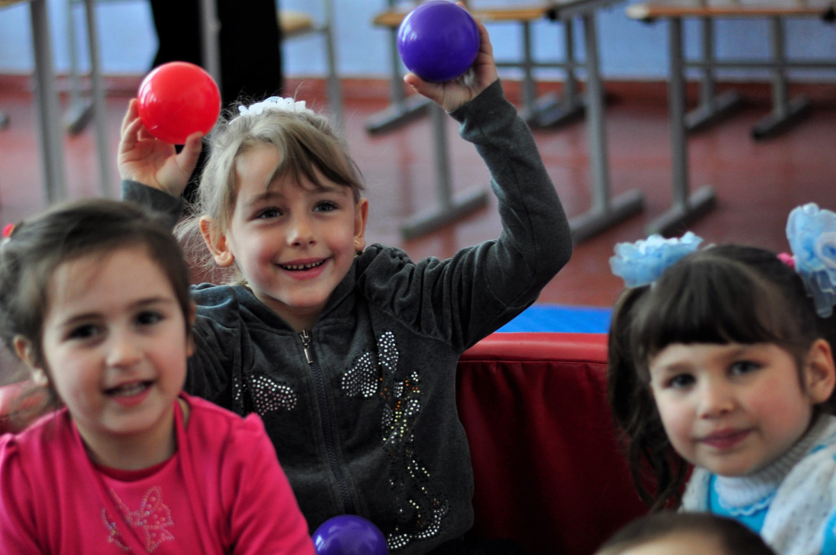 Education saves Children´s Lives. In Countries affected by War we help to bring Children back to the Classroom