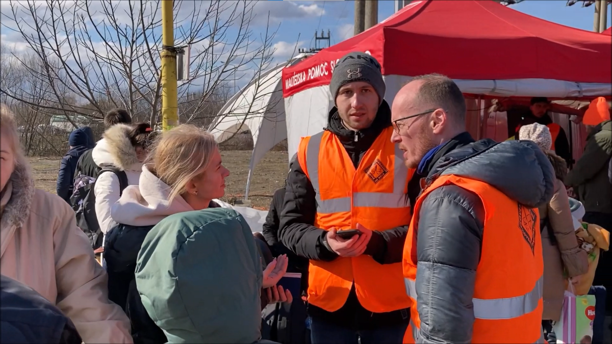 We are helping refugees at the Ukrainian border and in Lviv, Ukraine. We have already raised over 920 million Czech crowns
