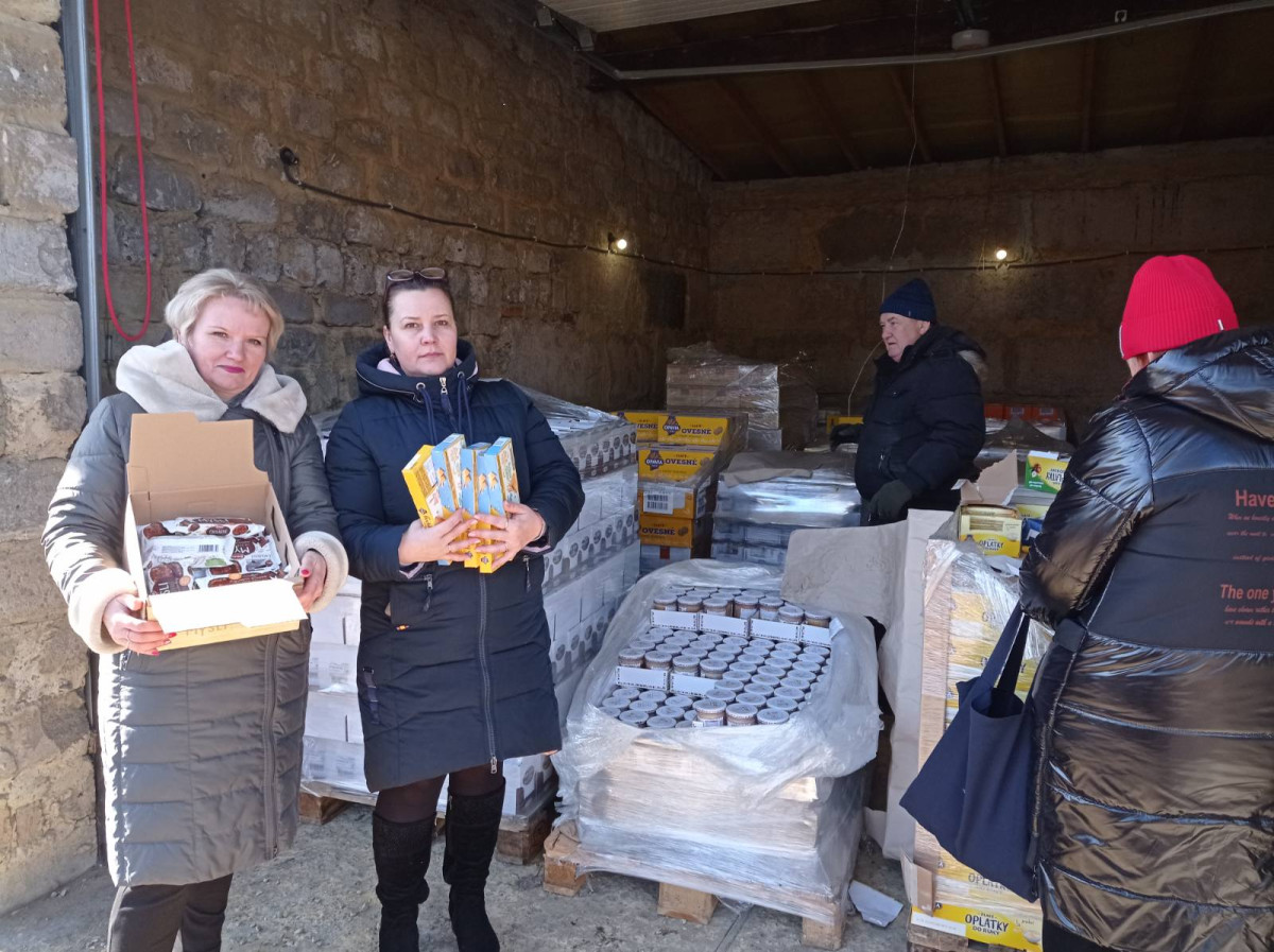 People in Need delivers aid to eastern Ukraine where people are suffering from the fiercest fighting