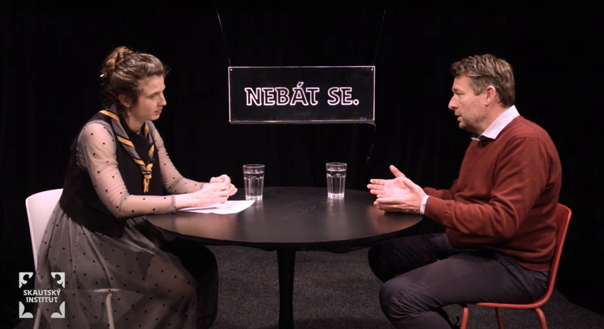 Šimon Pánek gives an interview with Marianna Stránská of Skautský Institut in Staroměstské Náměstí for the series NEBÁT SE (DON'T BE AFRAID)