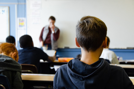 A Project Supporting Education for Young People Helped Míra Return to School