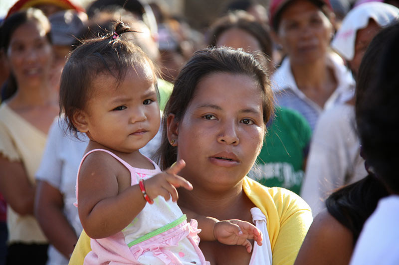 2,5 million of people in Philippines need help. We have distributed rice