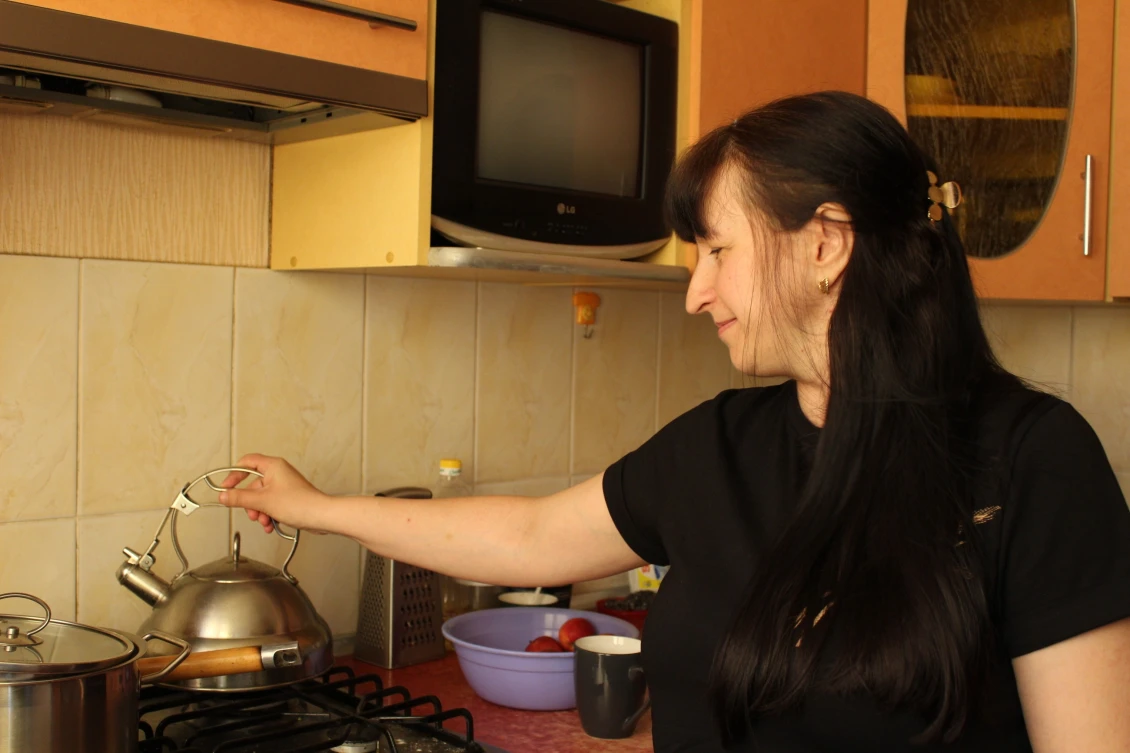 Svitlana manages her rented flat