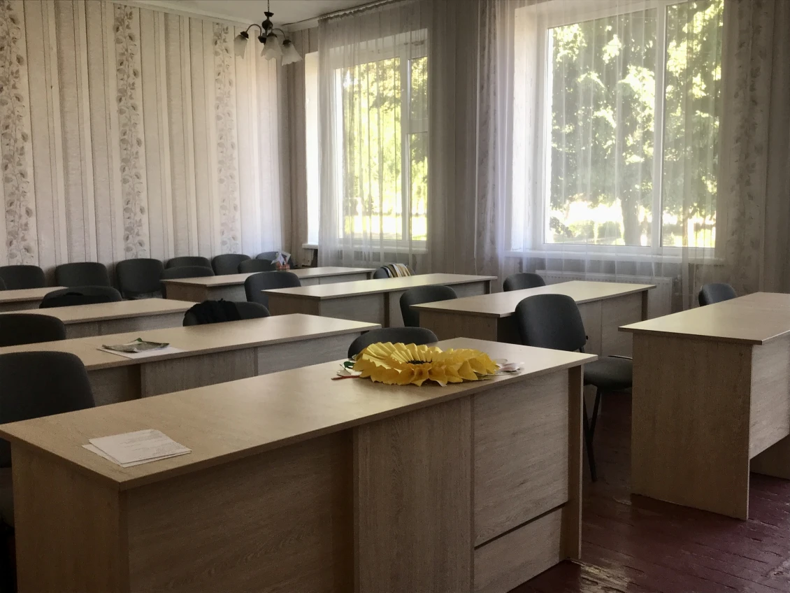 A renovated classroom at the Boromlyansky Lyceum 