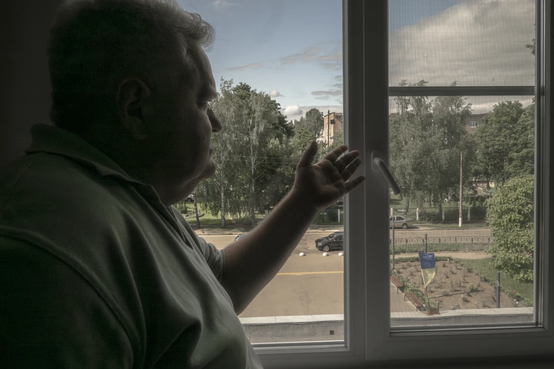 The hospital director displays new windows