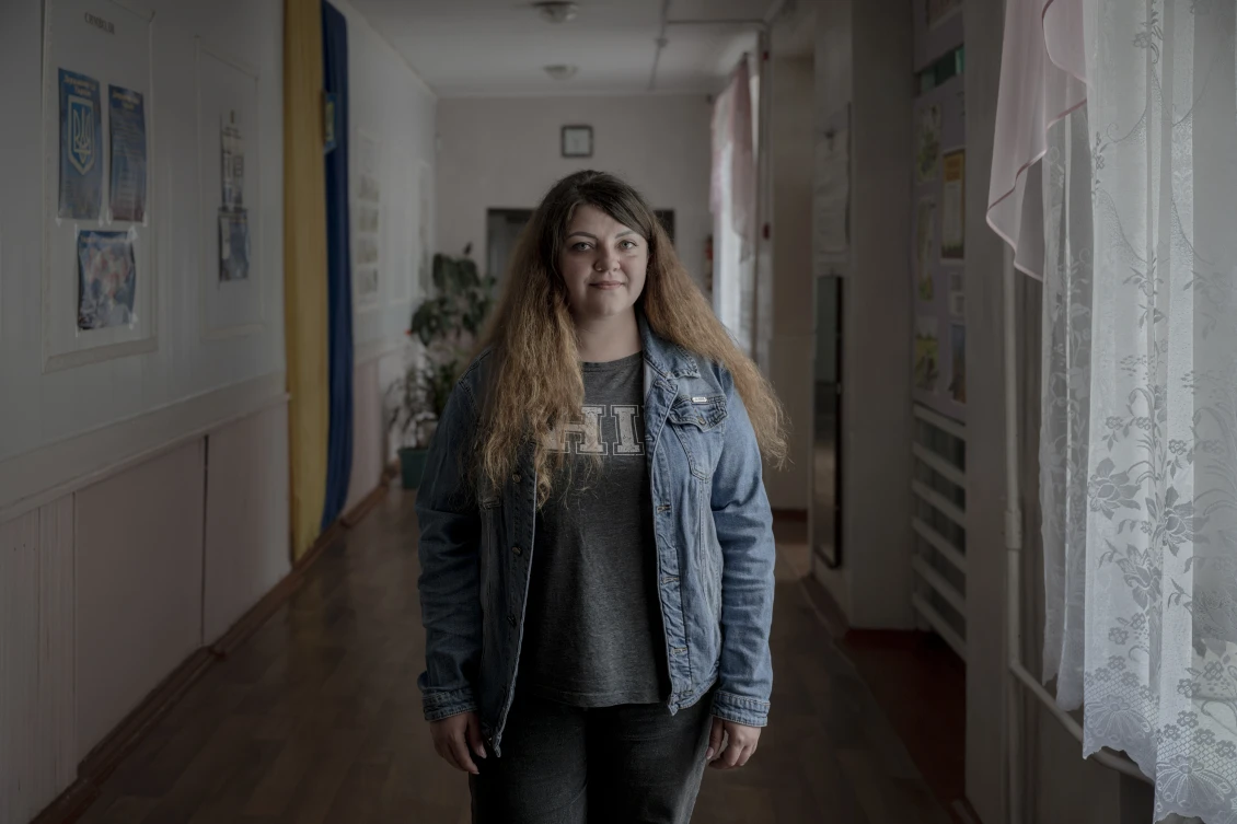 Yana, English teacher 